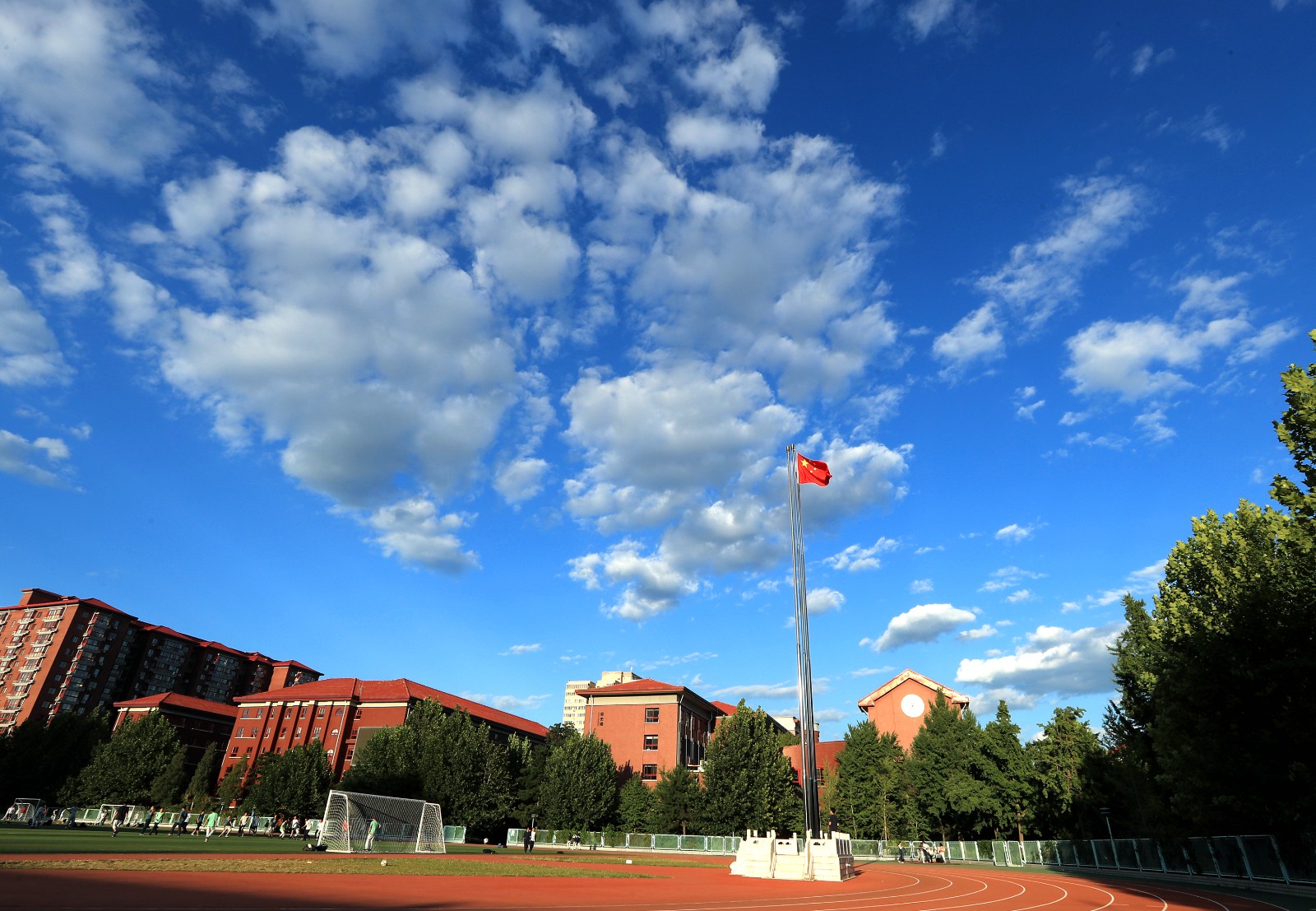 北大附中vs十一学校，素质教育下的同向不同路(图4)